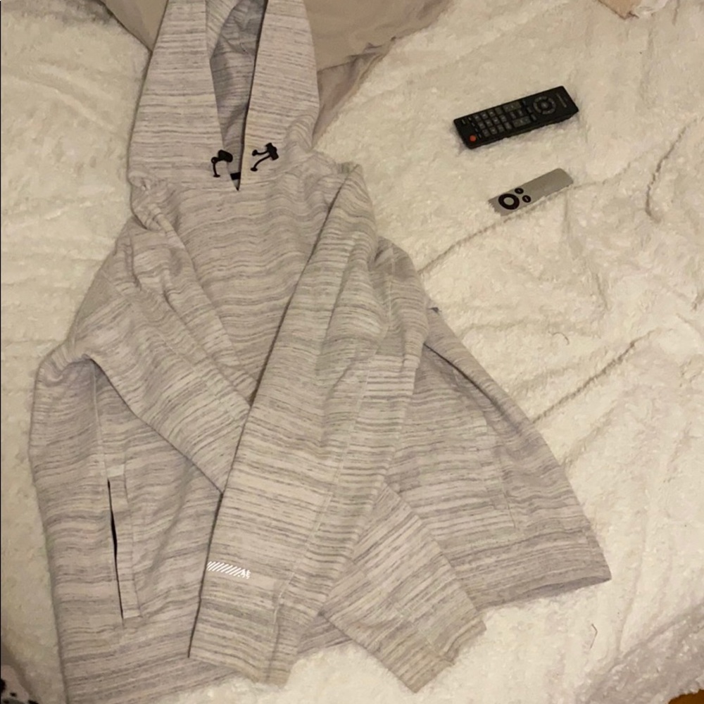 AE hoodie with zipper pockets